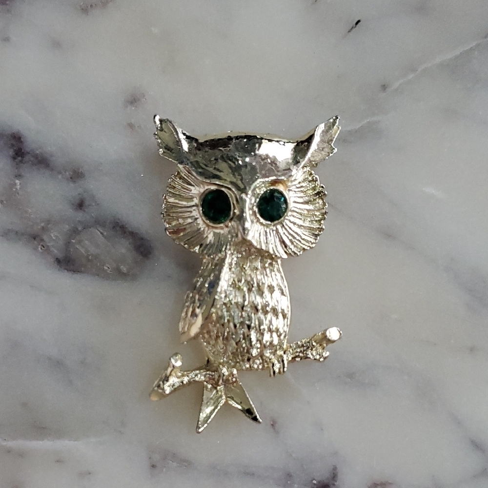 Vintage Gerrys Charming Owl Brooch in Goldish Silver W Green Eyes Whimsigoth